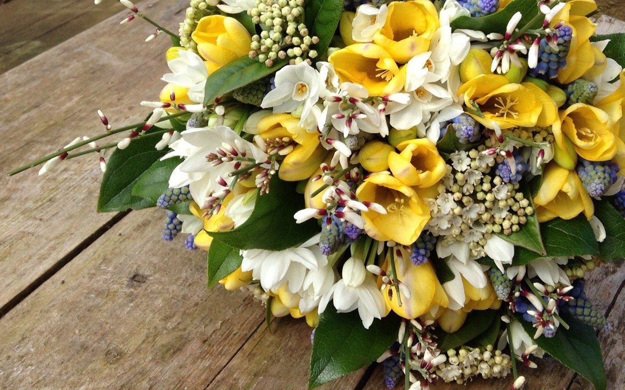 Смотреть список ведущих флористических курсов обучения